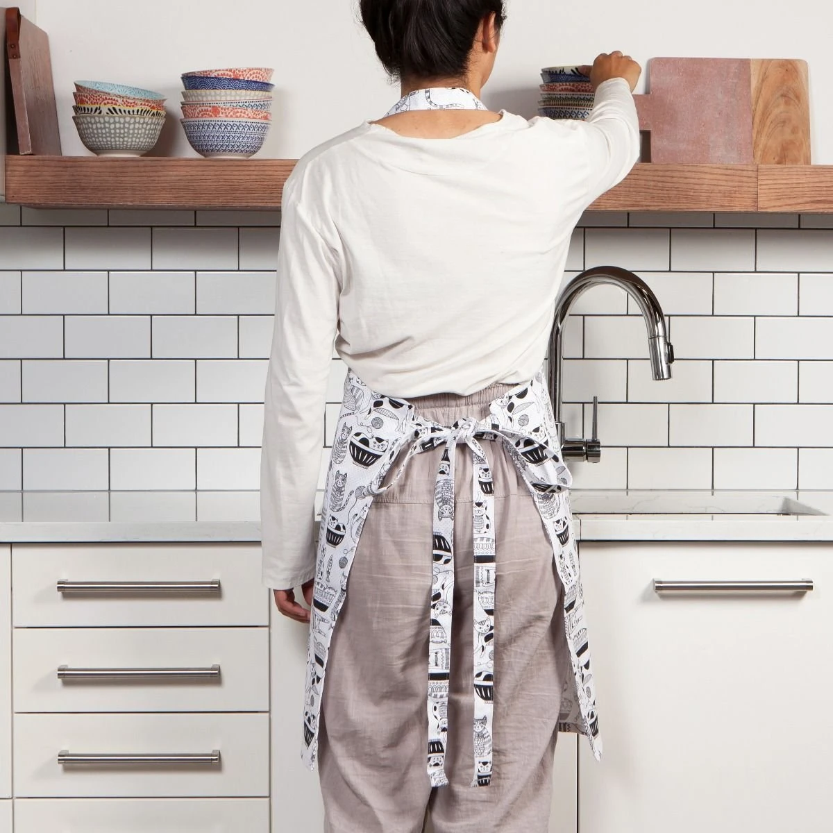 Danica Brands Danica Jubilee Chef's Apron | Purr Party - Image 8