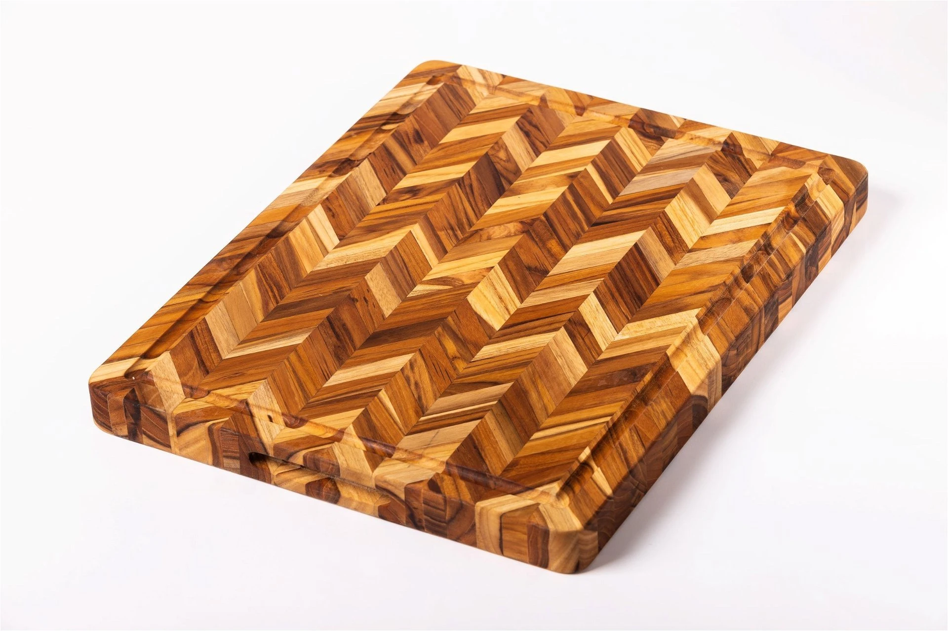 TeakHaus Herringbone Edge-Grain Cutting/Serving Board W/Hand Grips + Juice Canal (Rectangle) | 20" X 16" X 1.5"