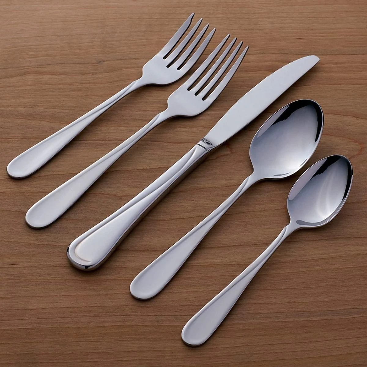 Oneida 18/0 Stainless Steel 20-Piece Flatware Set | Flight - Image 7