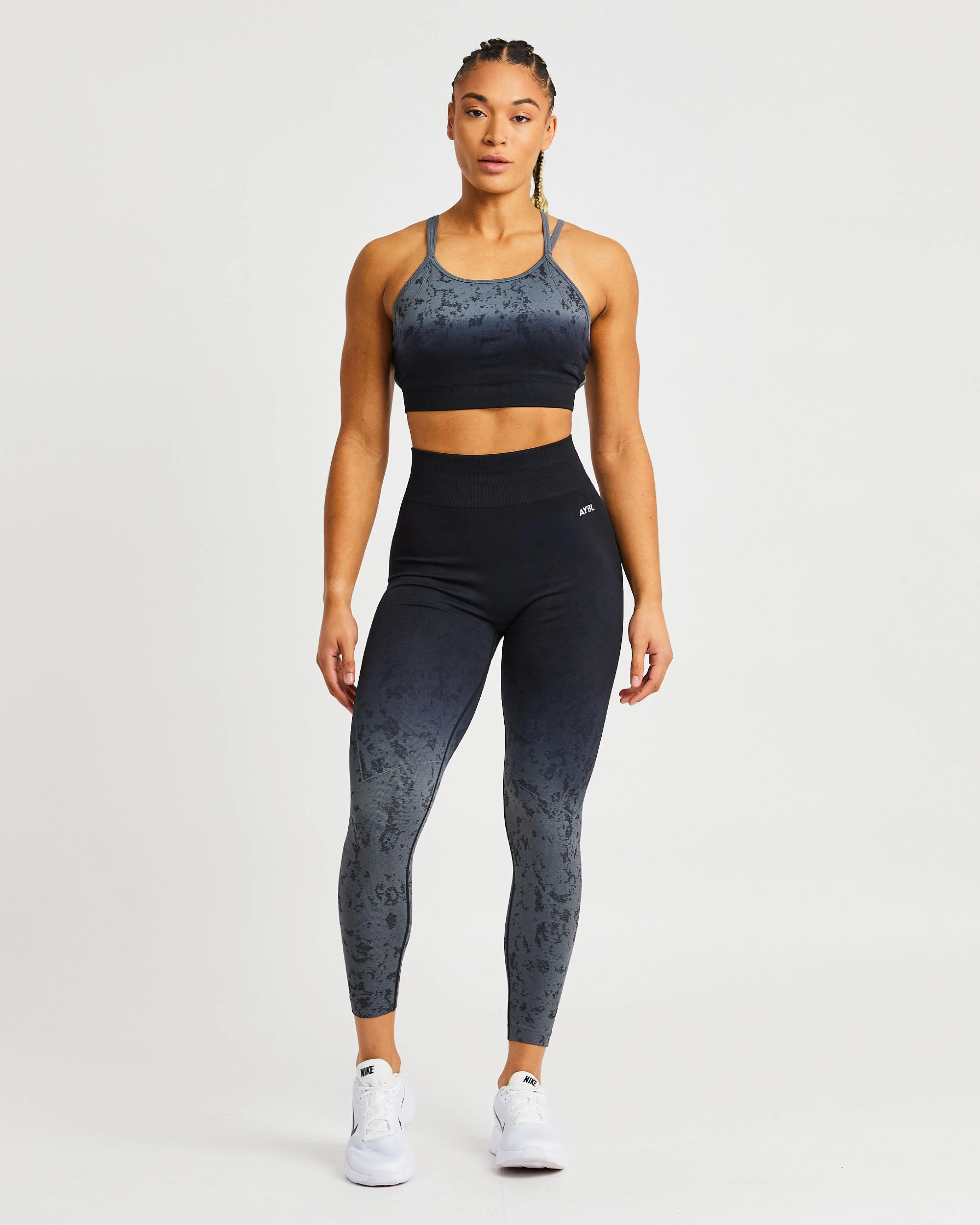 AYBL Flare Seamless Sports Bra - Black - Image 3