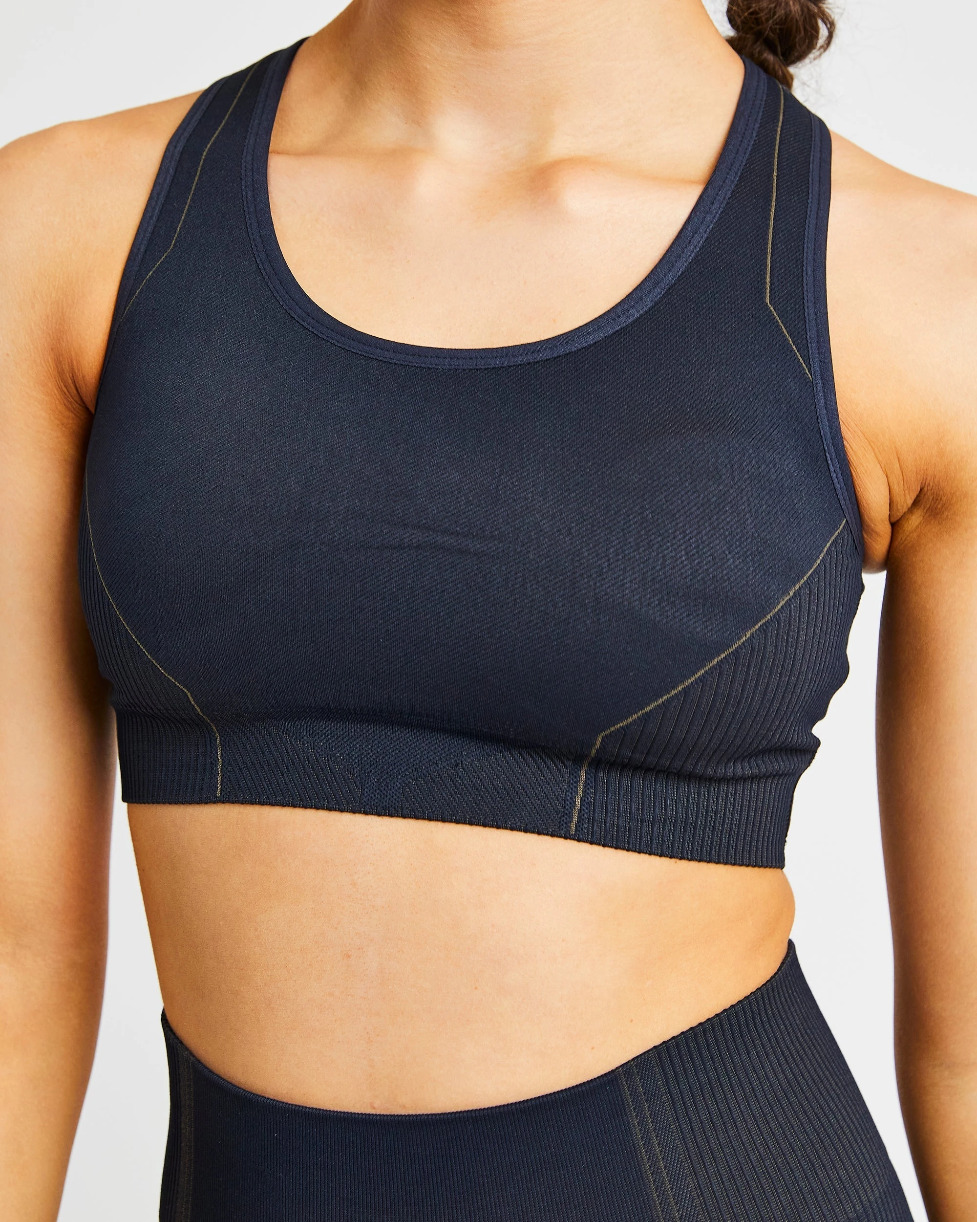 AYBL Reflex Seamless Sports Bra - Black - Image 7