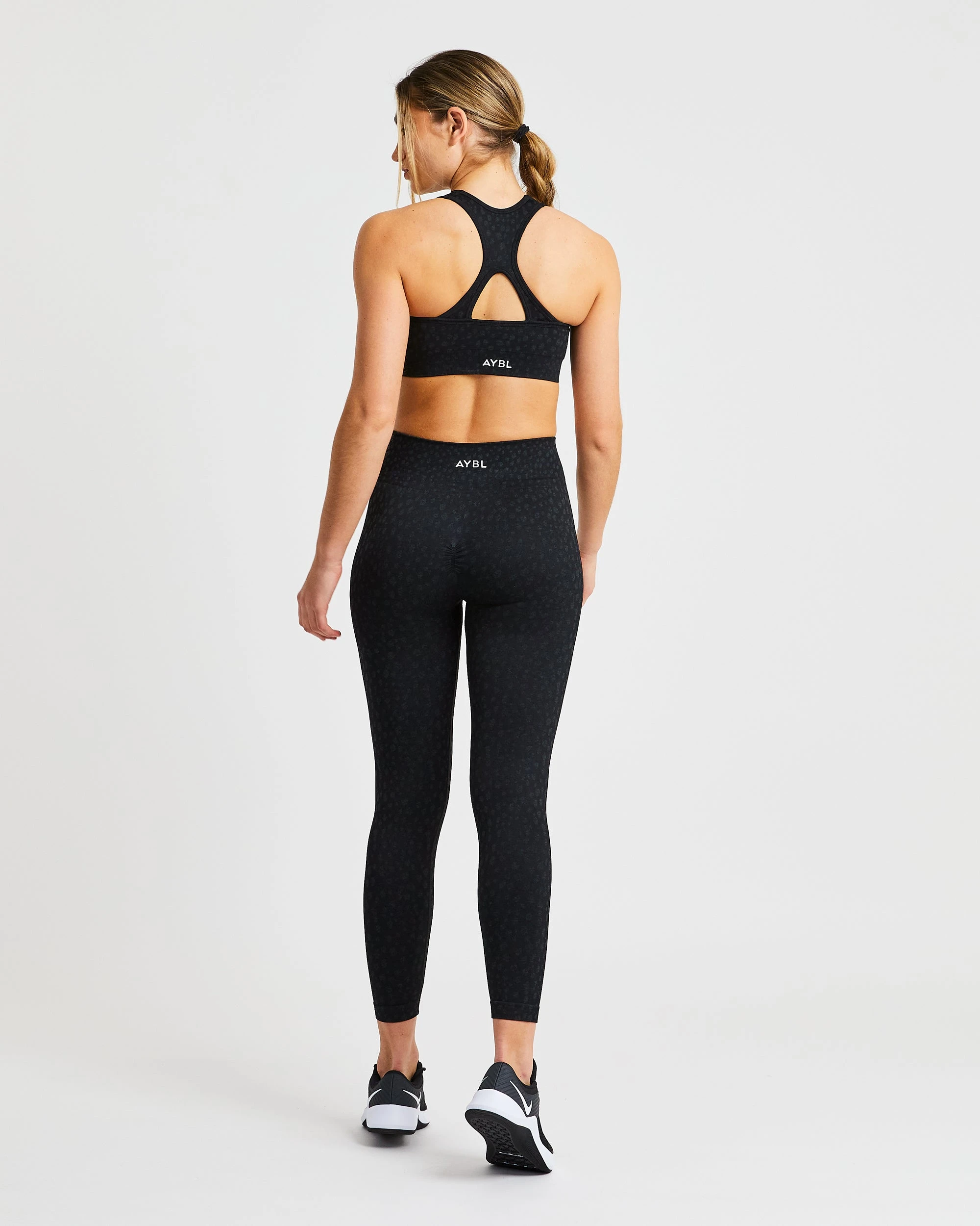 AYBL Evolve Speckle Seamless Sports Bra - Black - Image 4