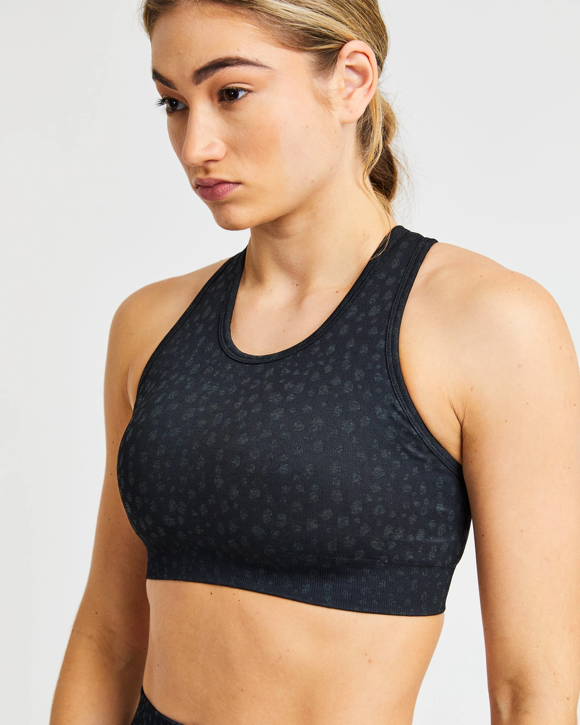 AYBL Evolve Speckle Seamless Sports Bra - Black - Image 7