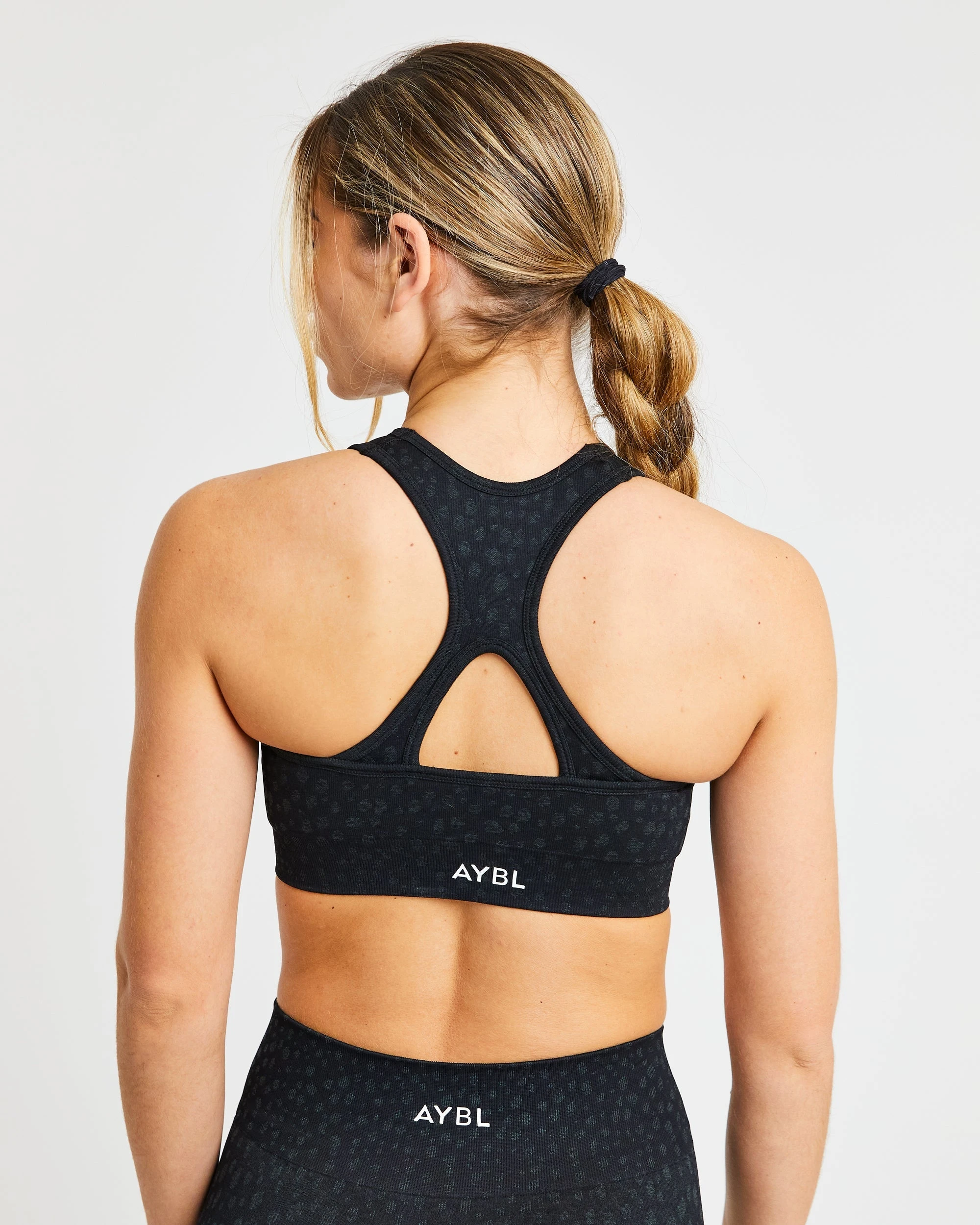 AYBL Evolve Speckle Seamless Sports Bra - Black - Image 8