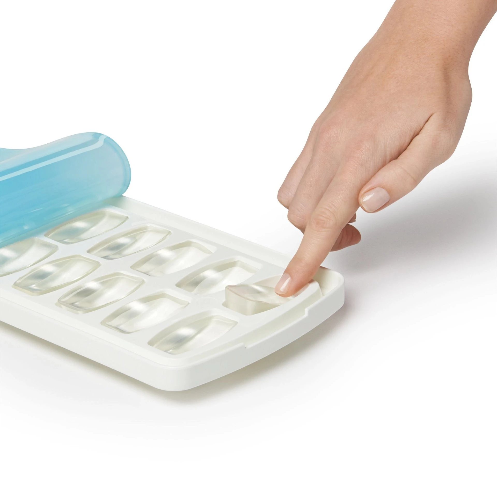 OXO Good Grips No-Spill Ice Cube Tray - Image 5