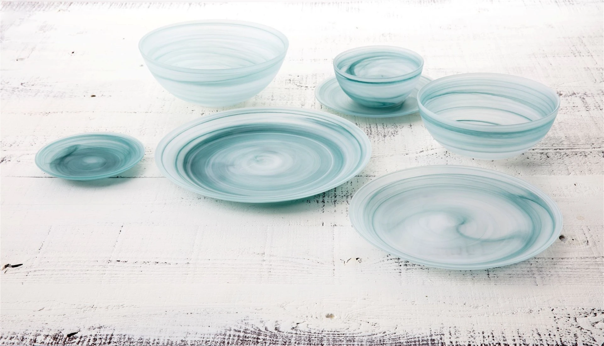 Fortessa D&V La Jolla Sage Green Large Salad Bowl 8" - Image 4