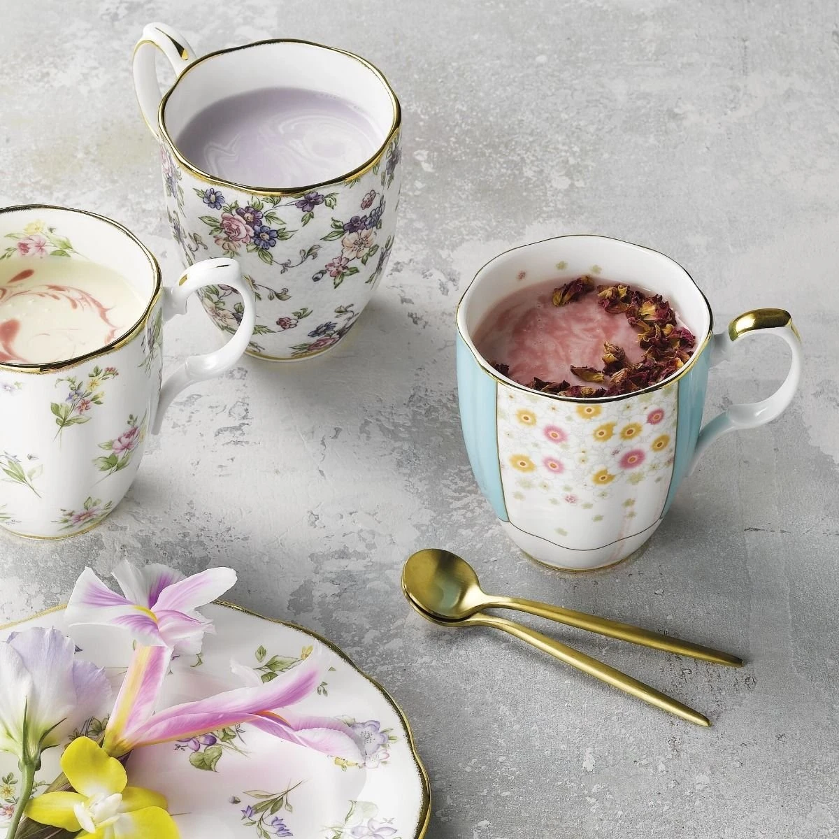 Royal Albert 100 Years 1900-1940 14.1oz Mug Set | 5-Piece - Image 11