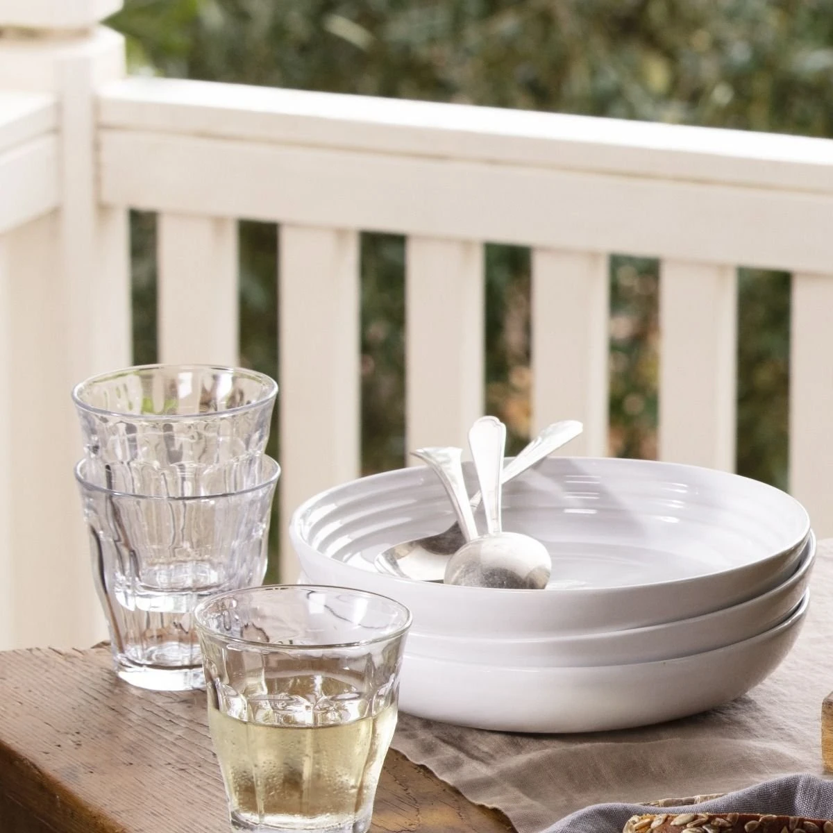 Le Creuset 8.5" Pasta Bowls - Set Of 4 | White - Image 3