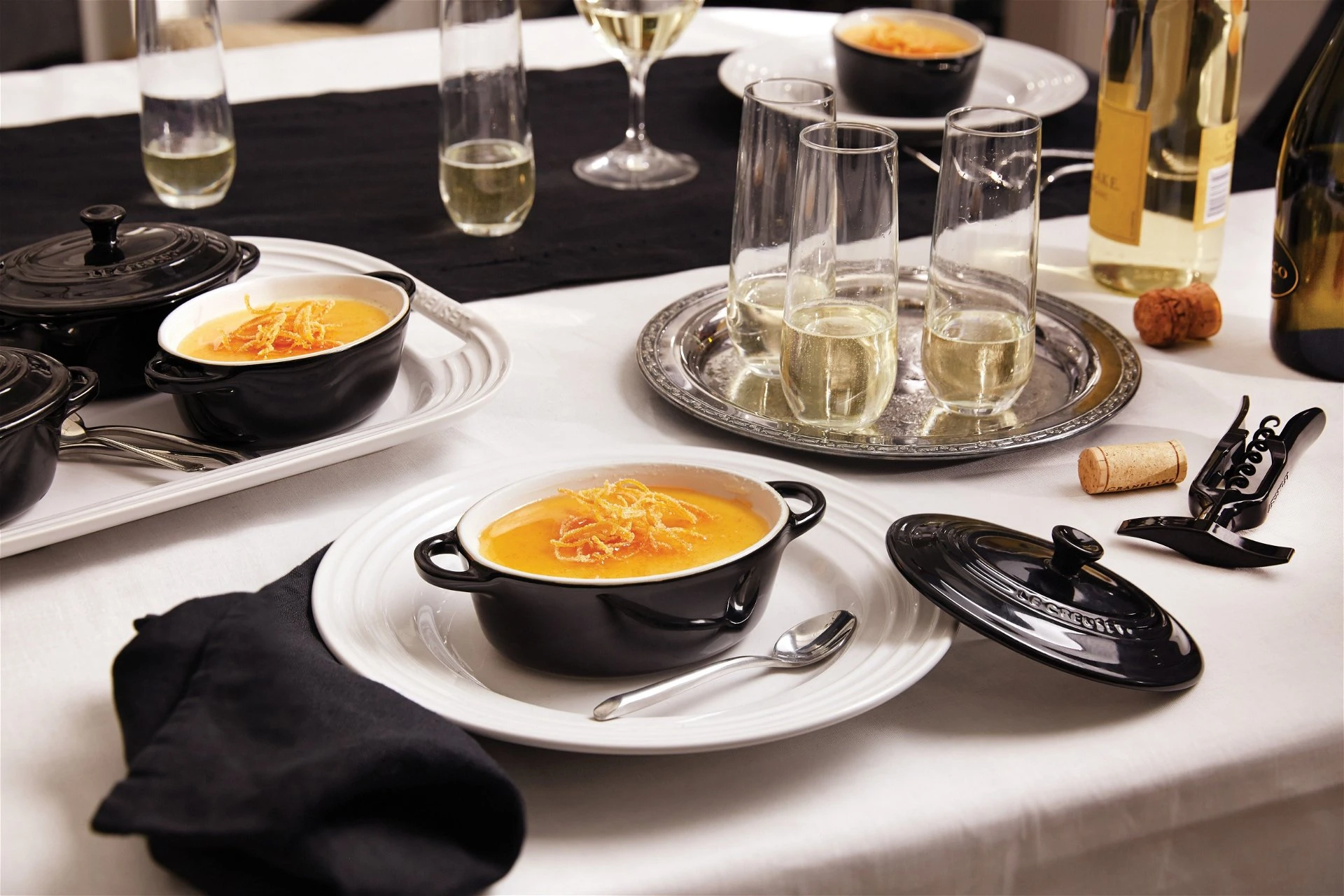 Le Creuset Self-Pulling Corkscrew | Table Model - Image 2